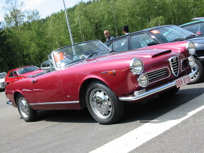 800px-Alfa_Romeo_2600_Spider.jpg